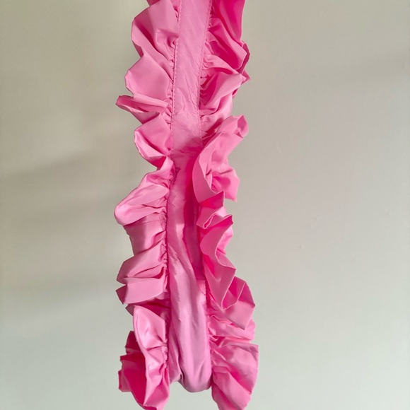 SOLD Pink Rilakkuma Ruffle Shoulder Bag - Picture 4 of 5